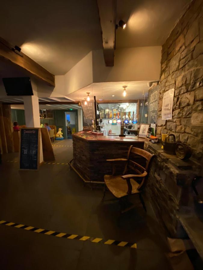 Three Horseshoes Country Inn Barry Exterior foto