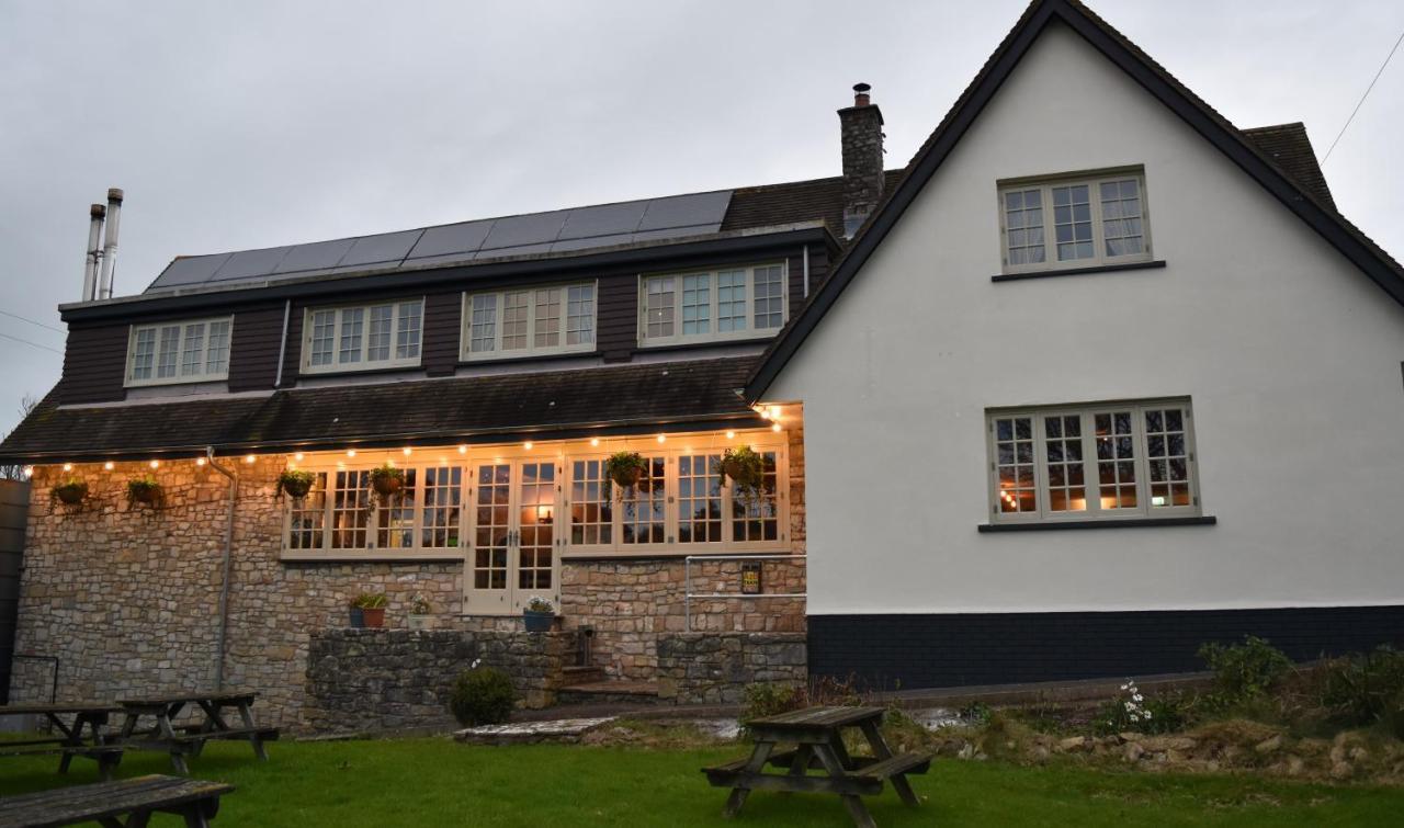 Three Horseshoes Country Inn Barry Exterior foto